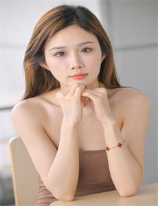 莫箐-儿子的妻子中字头