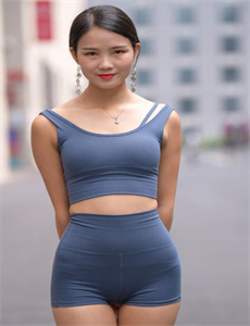 天天向上导演-让美女把衣服脱了视频